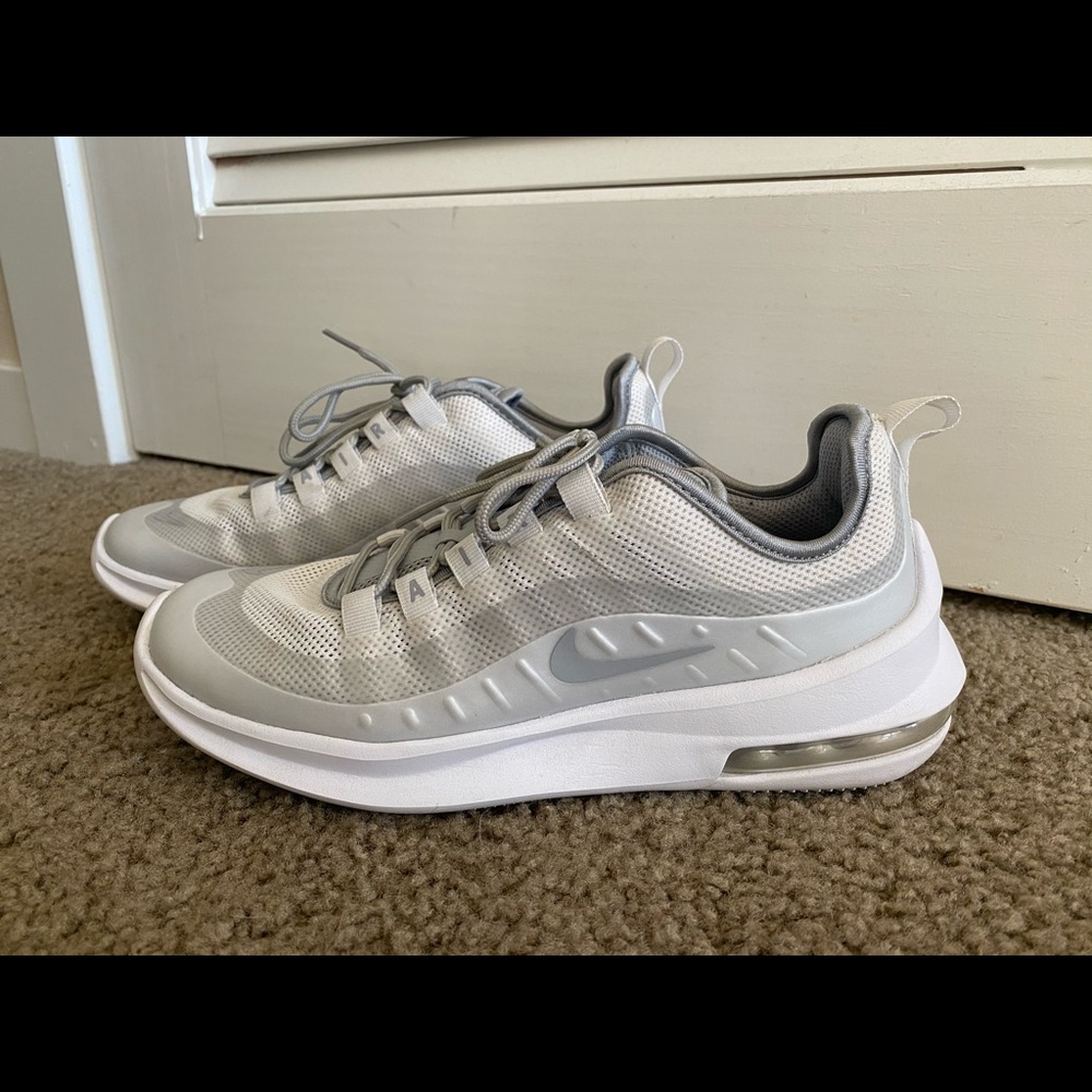 NIKE AIR MAX